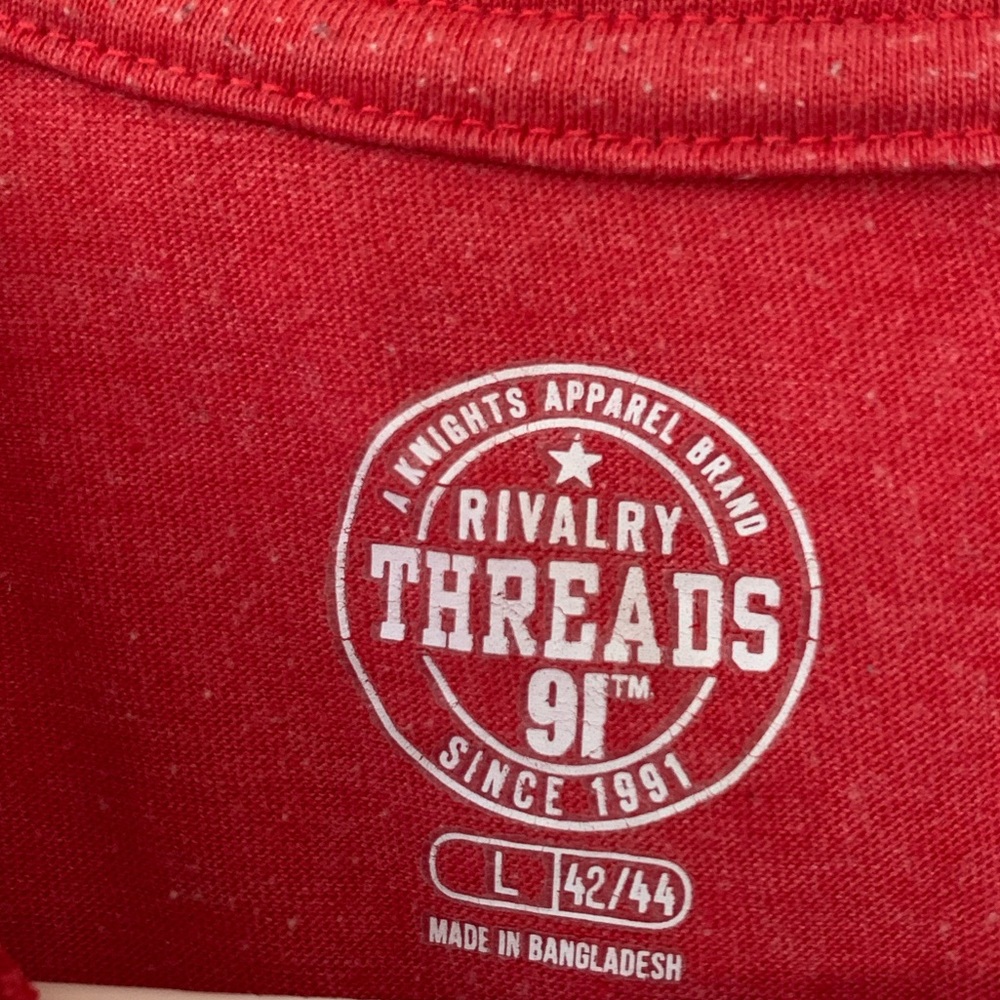 University of Wisconsin-Madison Badgers Red Tee Shirt - Picture 3 of 4